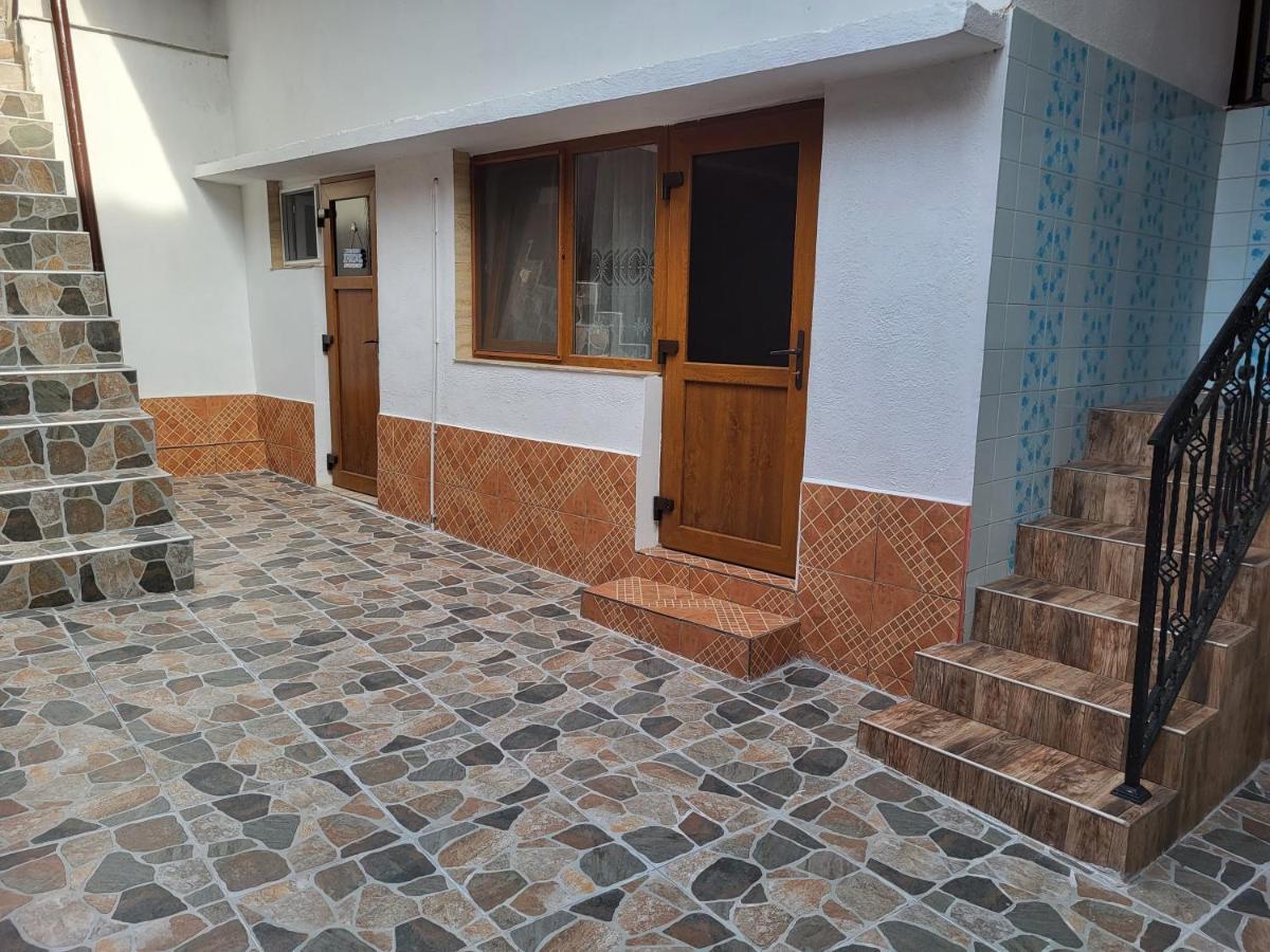 Casa De Vacanta Danube Moldova Noua Екстер'єр фото